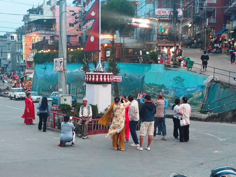 हप्ताको दुई दिन बिदाले दोलखामा आन्तरिक पर्यटकको चहलपहल बढ्यो